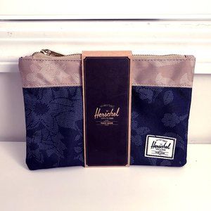 Herschel Field Pouch